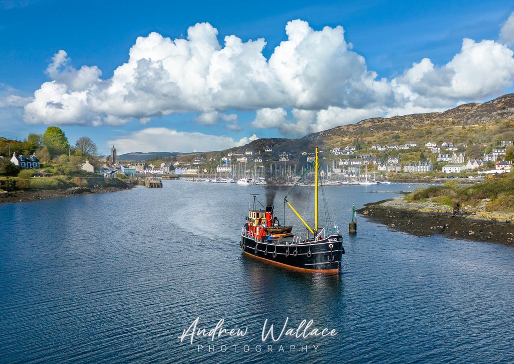 VIC32 Leaving Tarbert